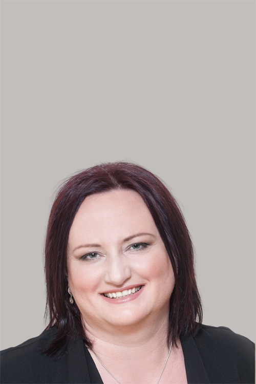Anna Dobos